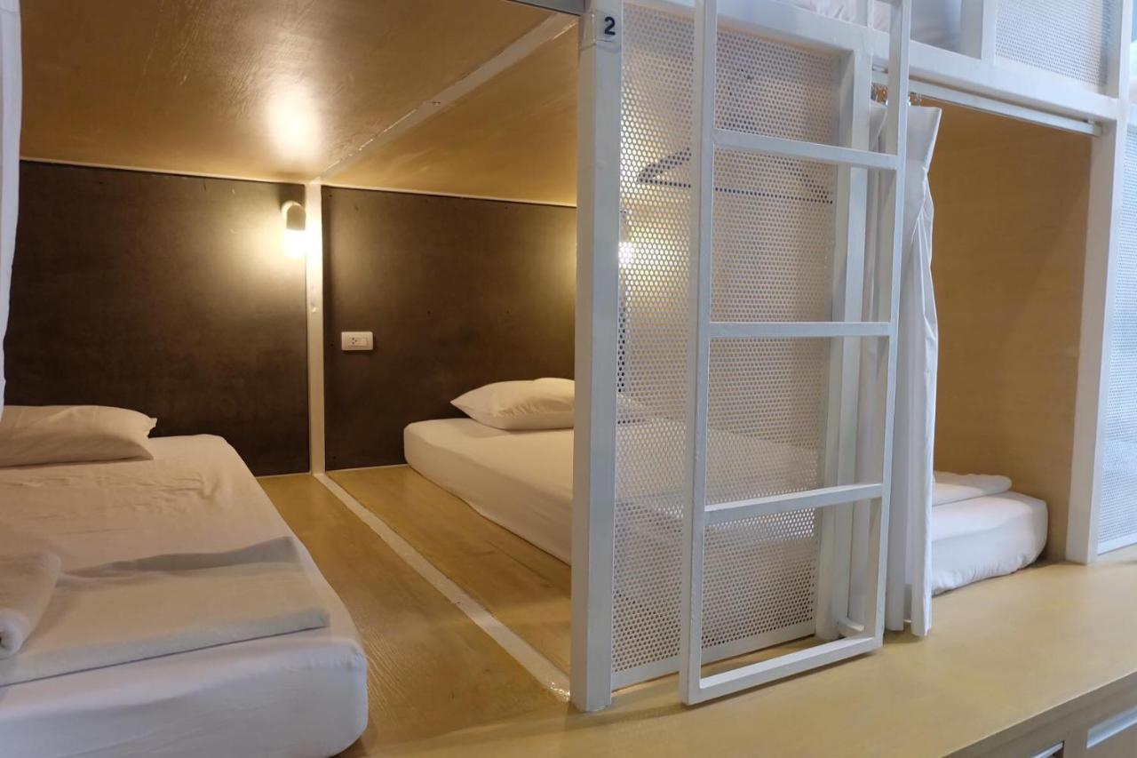 On The Bed Hostel Bangkok Exterior foto