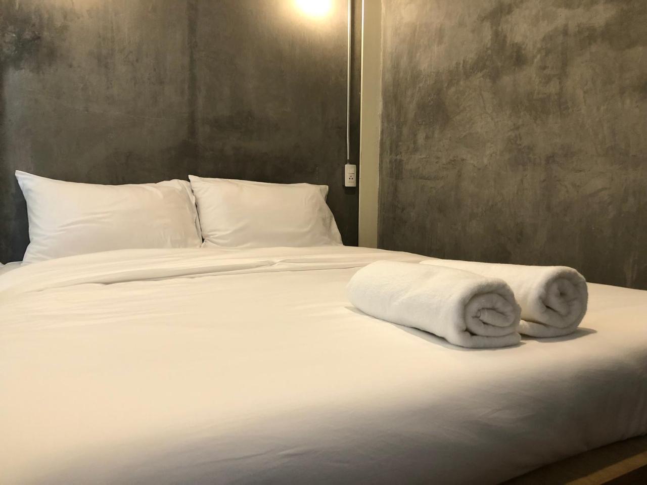 On The Bed Hostel Bangkok Exterior foto